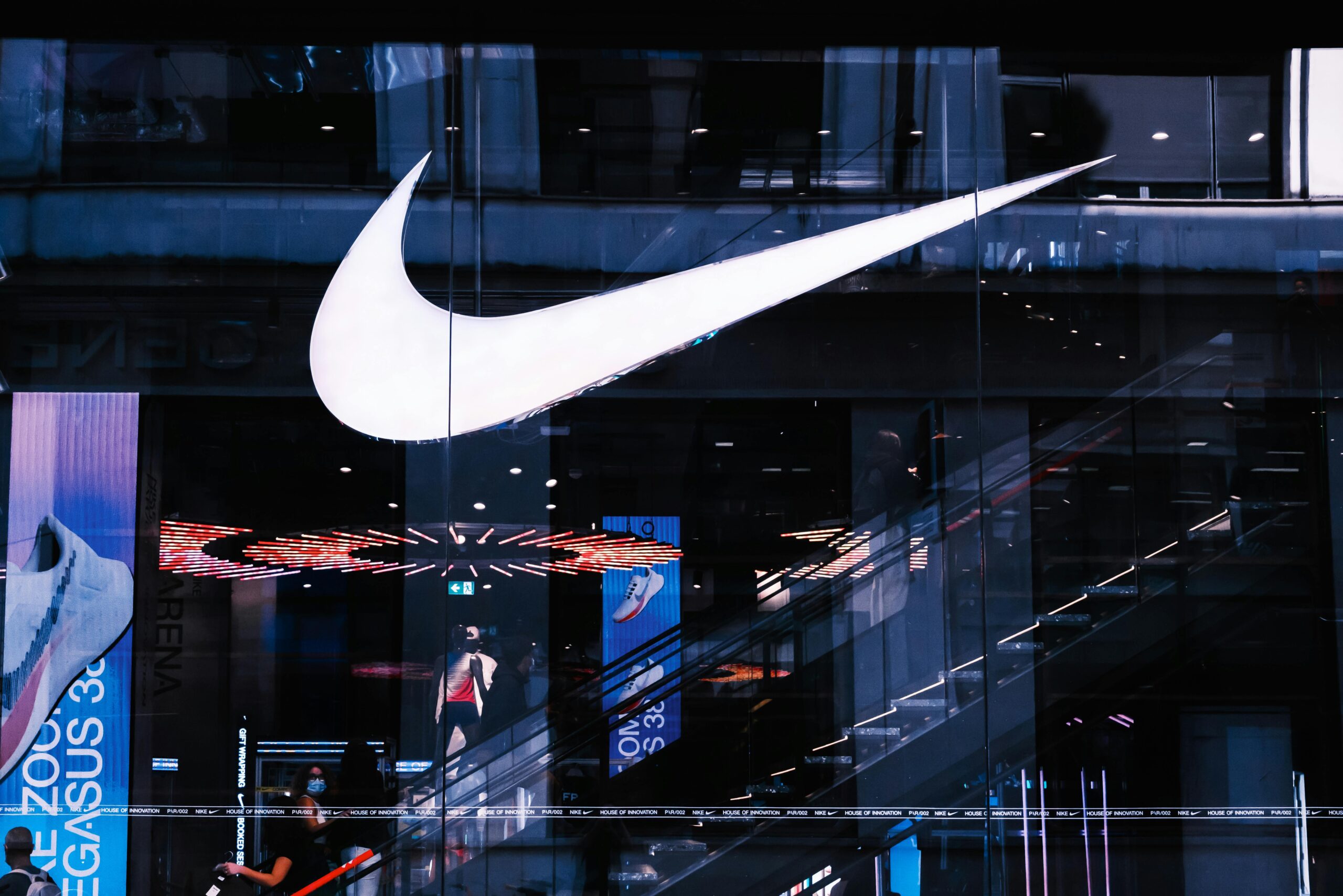 Nike, la historia del logo más famoso del mundo